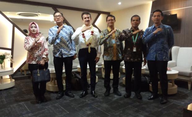 With Director General of the Ministry of Foreign Affairs Dr Daniel Tumpal and Pakistani Ambassador Mr Zahid Hafeez Chaudhri