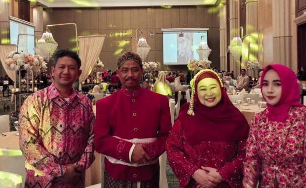 With BNN Dayatif Director Brigjen Pol Drs. Edi Swasono, MM