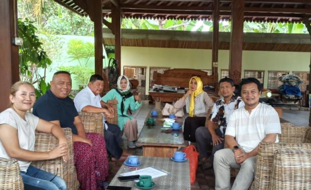 With Suzhong International Engineering Co. Agung Purnomo Team